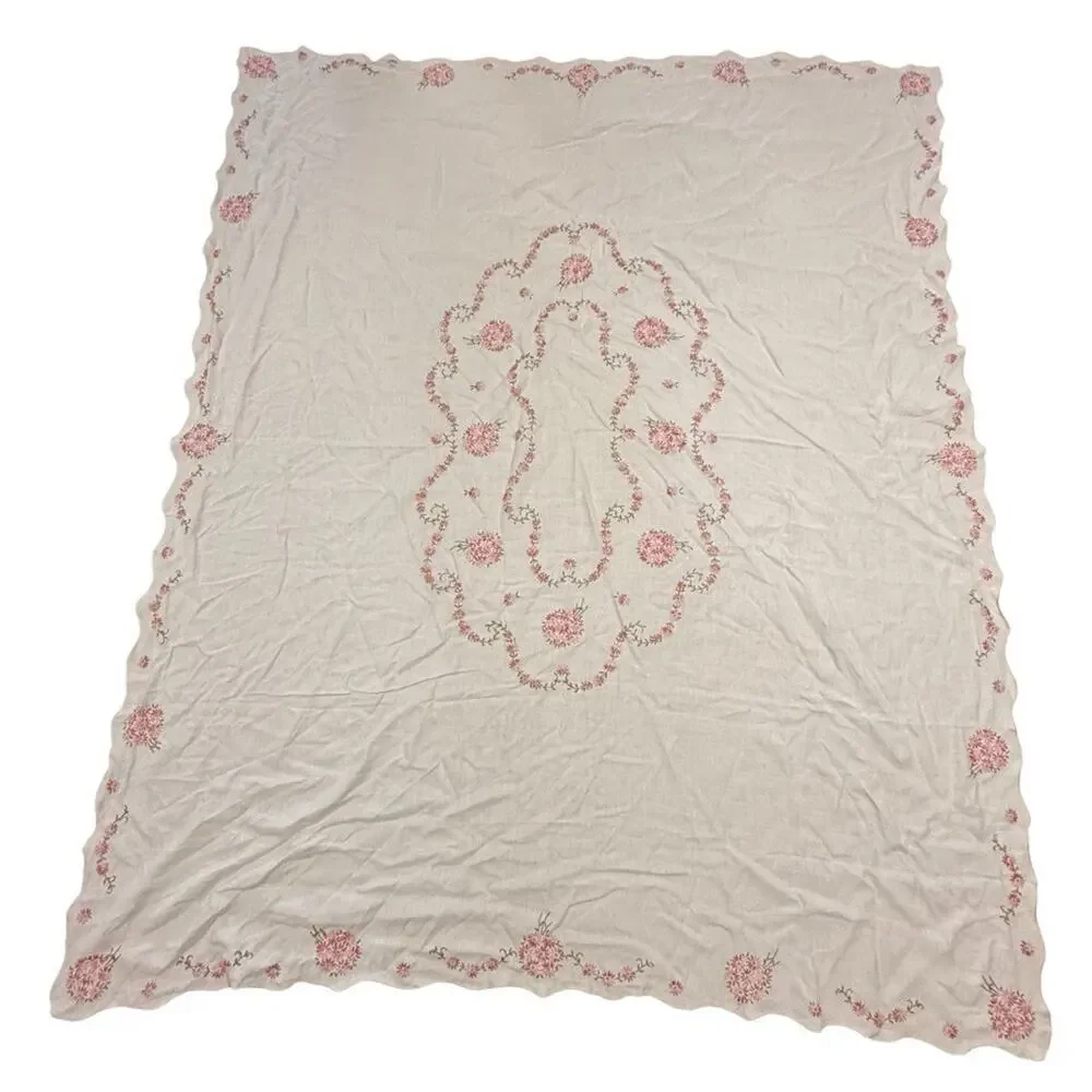 Vintage Embroidered Table Cloth Dining White Floral Scalloped Farmhouse 84x68